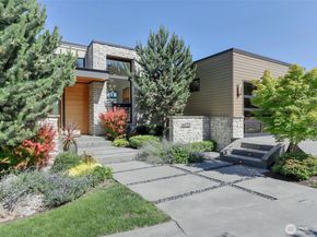 6922 96th Avenue SE, Mercer Island WA 98040