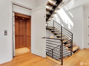 6922 96th Avenue SE, Mercer Island WA 98040
