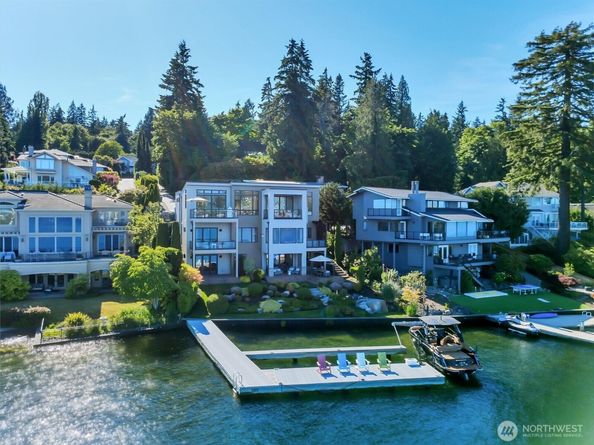 6922 96th Avenue SE, Mercer Island WA 98040