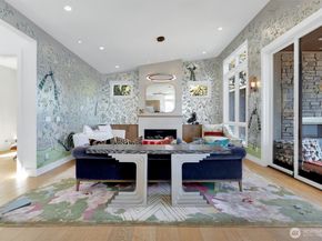 6922 96th Avenue SE, Mercer Island WA 98040
