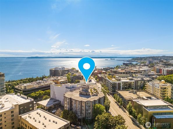 159 Denny Way 411, Seattle WA 98109