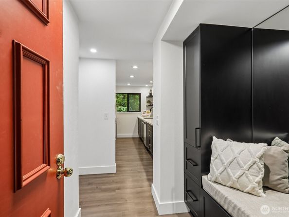 8110 145th Court NE A6, Redmond WA 98052