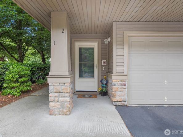 15325 SE 155th Place V2, Renton WA 98058
