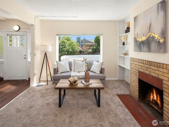 332 NE 50th Street, Seattle WA 98105
