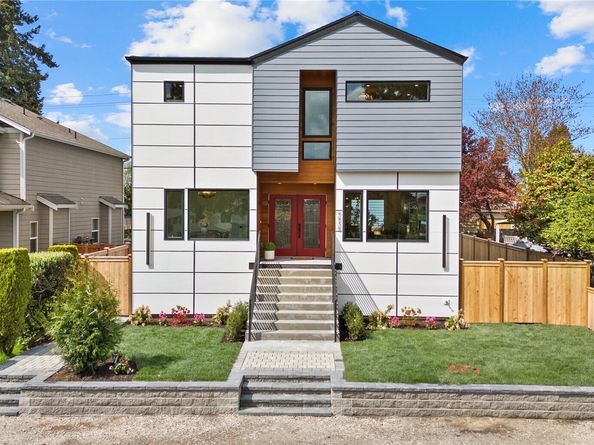 9535 Dayton Avenue N, Seattle WA 98103