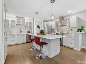 15004 61st Place NE, Kenmore WA 98028