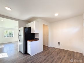 22024 Military Rd S, SeaTac WA 98198