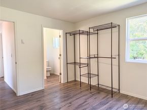 22024 Military Rd S, SeaTac WA 98198