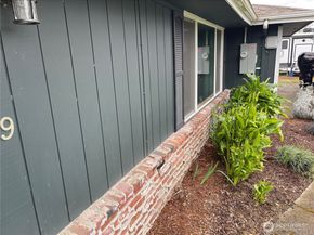 2419 SW 307th Street, Federal Way WA 98023