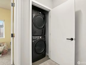 2041 NW Talus Drive 6, Issaquah WA 98027