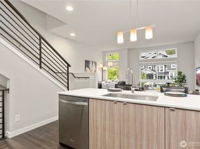 2041 NW Talus Drive 6, Issaquah WA 98027