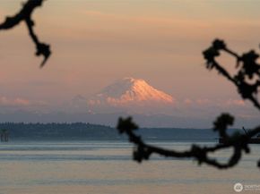 1121 Irene Place NE, Bainbridge Island WA 98110
