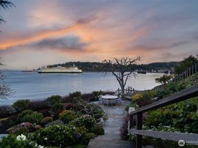 1121 Irene Place NE, Bainbridge Island WA 98110