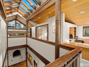1121 Irene Place NE, Bainbridge Island WA 98110