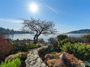 1121 Irene Place NE, Bainbridge Island WA 98110