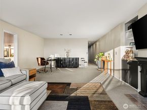 601 W Mercer Place 301, Seattle WA 98119