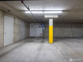 601 W Mercer Place 301, Seattle WA 98119