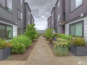18723 76th Avenue W, Lynnwood WA 98037