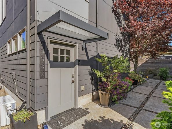 5953 Fauntleroy Way SW D, Seattle WA 98136