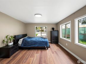 15401 2nd Avenue NE, Shoreline WA 98155
