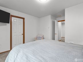 10617 NE Kingston Meadows Circle, Kingston WA 98346
