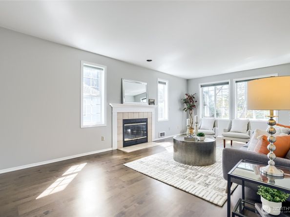806 NW 52nd Street, Seattle WA 98107