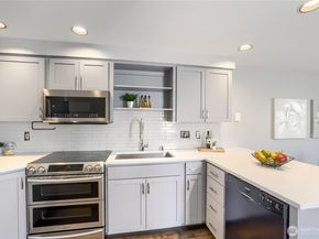806 NW 52nd Street, Seattle WA 98107