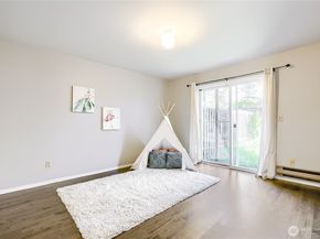 806 NW 52nd Street, Seattle WA 98107