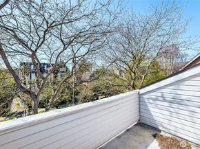 806 NW 52nd Street, Seattle WA 98107
