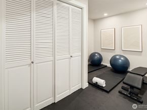 15238 NE 3rd Place, Bellevue WA 98007