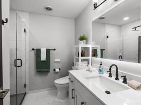 1826 S 330th D, Federal Way WA 98003