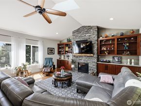 38603 Benchmark Avenue NE, Hansville WA 98340