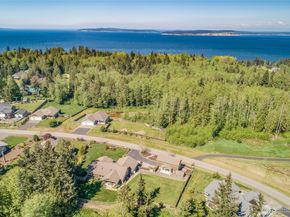 38603 Benchmark Avenue NE, Hansville WA 98340