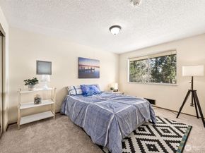 6107 204th Street SW D2, Lynnwood WA 98036