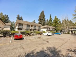 6107 204th Street SW D2, Lynnwood WA 98036