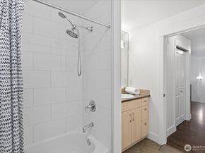 22910 90th Avenue W D206, Edmonds WA 98026