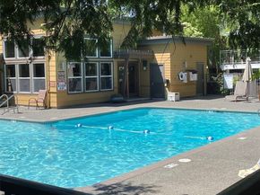 22910 90th Avenue W D206, Edmonds WA 98026