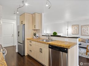 22910 90th Avenue W D206, Edmonds WA 98026