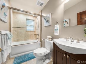 336 N 160th Street, Shoreline WA 98133