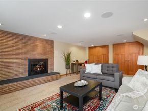 336 N 160th Street, Shoreline WA 98133