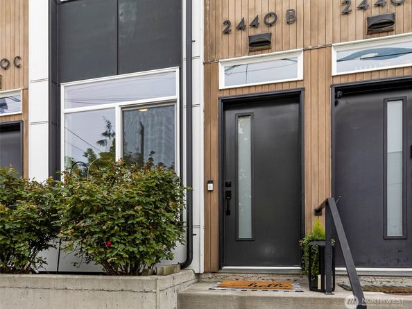 2440 NW 60th Street B, Seattle WA 98107