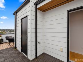 2440 NW 60th Street B, Seattle WA 98107