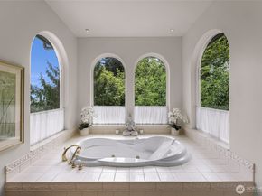 1120 W Lake Sammamish Parkway SE, Bellevue WA 98008