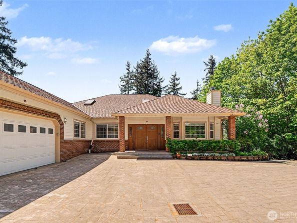 1300 N Lake Stickney, Lynnwood WA 98087