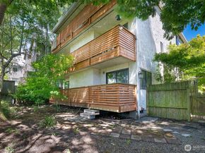 6513 24th Avenue NW 4, Seattle WA 98117