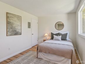 6513 24th Avenue NW 4, Seattle WA 98117