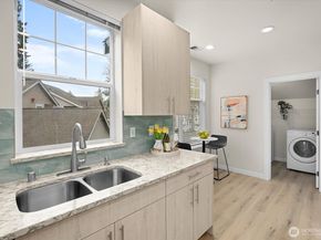 9728 178th Place NE 204, Redmond WA 98052