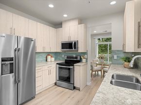 9728 178th Place NE 204, Redmond WA 98052