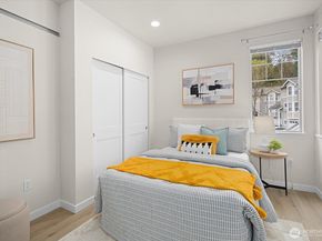 9728 178th Place NE 204, Redmond WA 98052