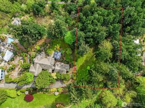 20113 SE 30th Street, Sammamish WA 98075